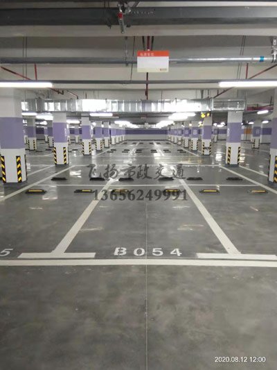 西安停車場車位劃線多少錢一個,西安停車場劃線施工的價格?