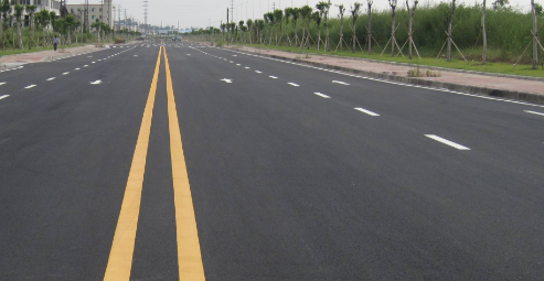 道路劃線下雨有影響嗎? 道路劃線下雨有影響嗎?