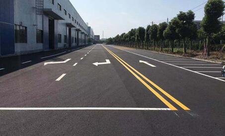 昆山廠區(qū)道路劃線多少錢?找飛揚(yáng)市政價格合理 昆山廠區(qū)道路劃線多少錢?找飛揚(yáng)市政價格合理
