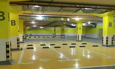 停車(chē)總犯難?車(chē)庫(kù)設(shè)計(jì)與車(chē)位劃線(xiàn)標(biāo)準(zhǔn)尺寸全解析 停車(chē)總犯難?車(chē)庫(kù)設(shè)計(jì)與車(chē)位劃線(xiàn)標(biāo)準(zhǔn)尺寸全解析